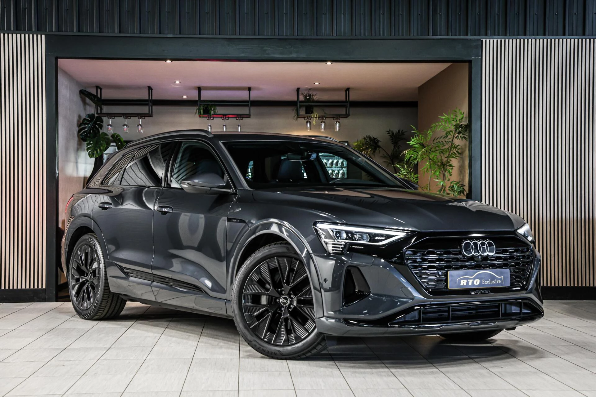 Hoofdafbeelding Audi Q8 e-tron