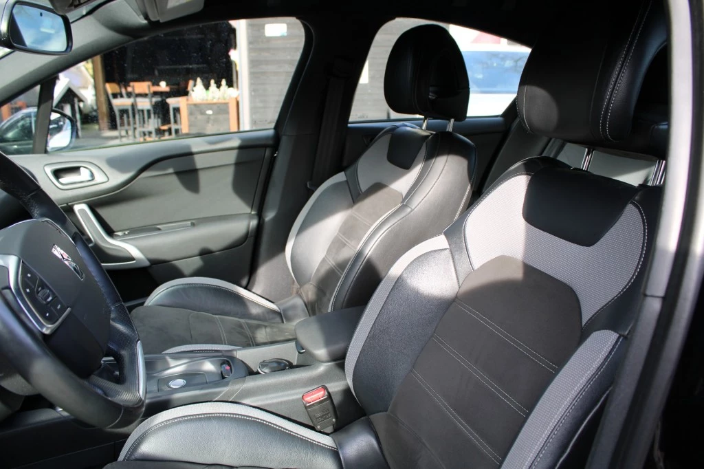 Hoofdafbeelding DS DS 4