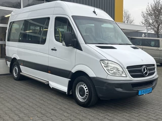 Hoofdafbeelding Mercedes-Benz Sprinter Mercedes-Benz Sprinter Rolstoelbus 9-persoons 313 2.2 CDI 366 HD Airco Euro 5 Airco Rolstoel-lift Invalide vervoer 9 persoons 2 Rolstoelplaatsen Groepsvervoer Buurtbus