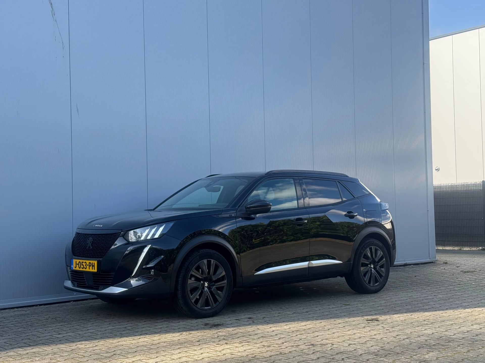 Hoofdafbeelding Peugeot e-2008