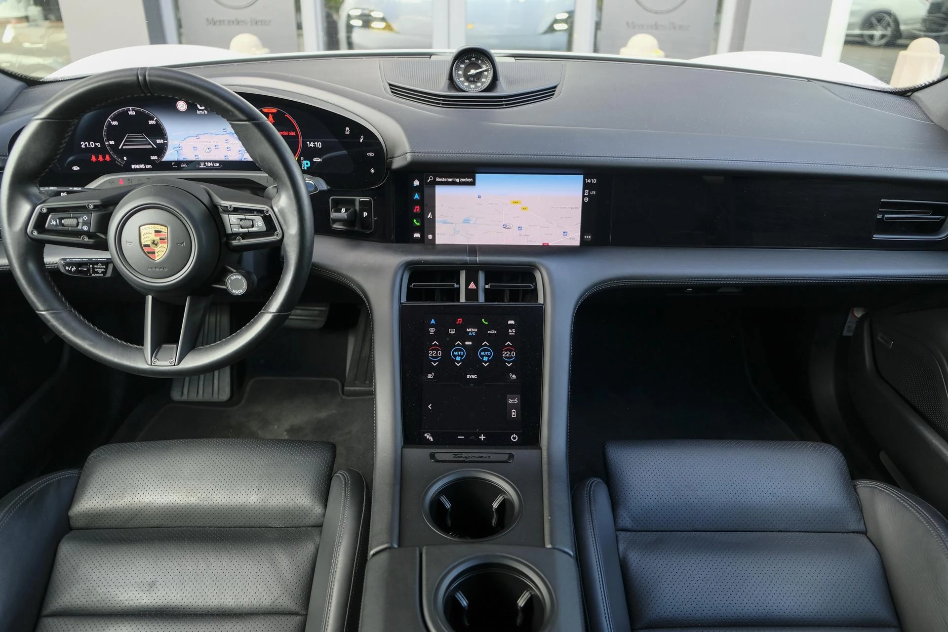 Hoofdafbeelding Porsche Taycan