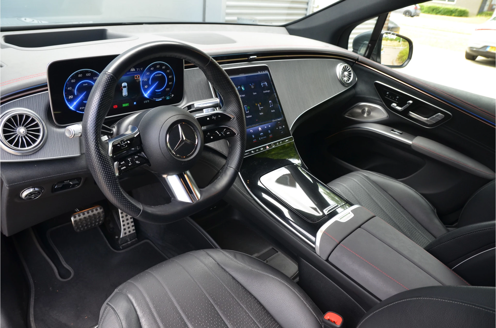 Hoofdafbeelding Mercedes-Benz EQS