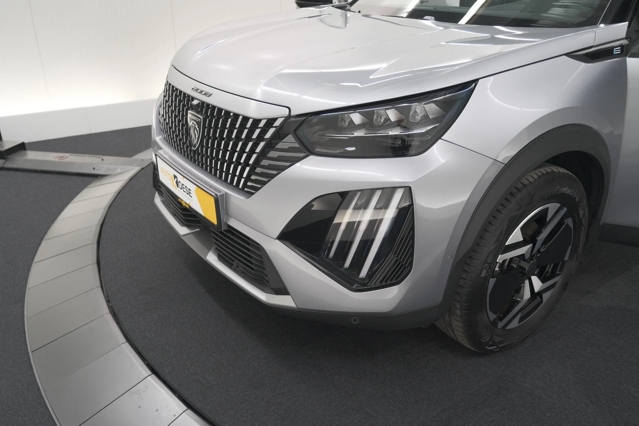 Hoofdafbeelding Peugeot e-2008