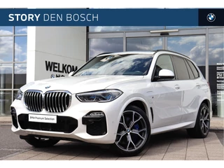 BMW X5 xDrive45e High Executive M Sport Automaat / Panoramadak / Trekhaak / Laserlight / Parking Assistant Plus / Soft-Close / Gesture Control / Active Steering
