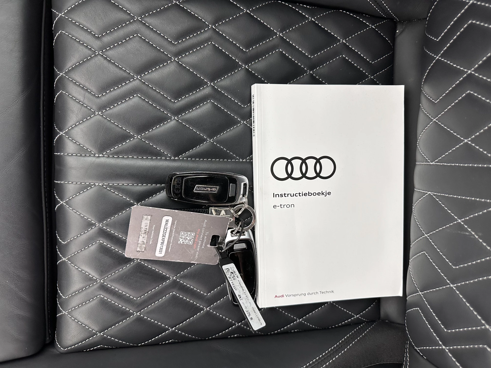 Hoofdafbeelding Audi e-tron