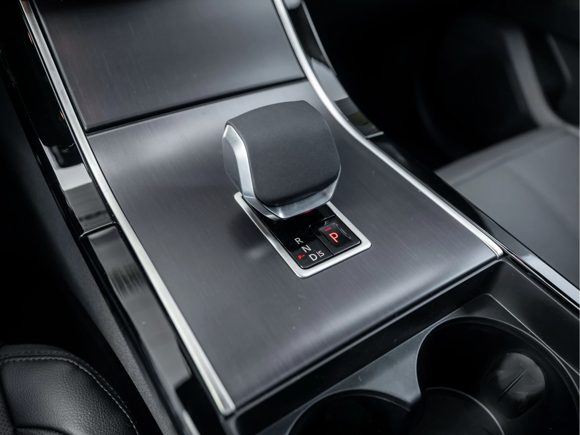 Hoofdafbeelding Land Rover Range Rover Velar