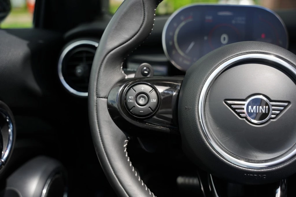Hoofdafbeelding MINI Cabrio