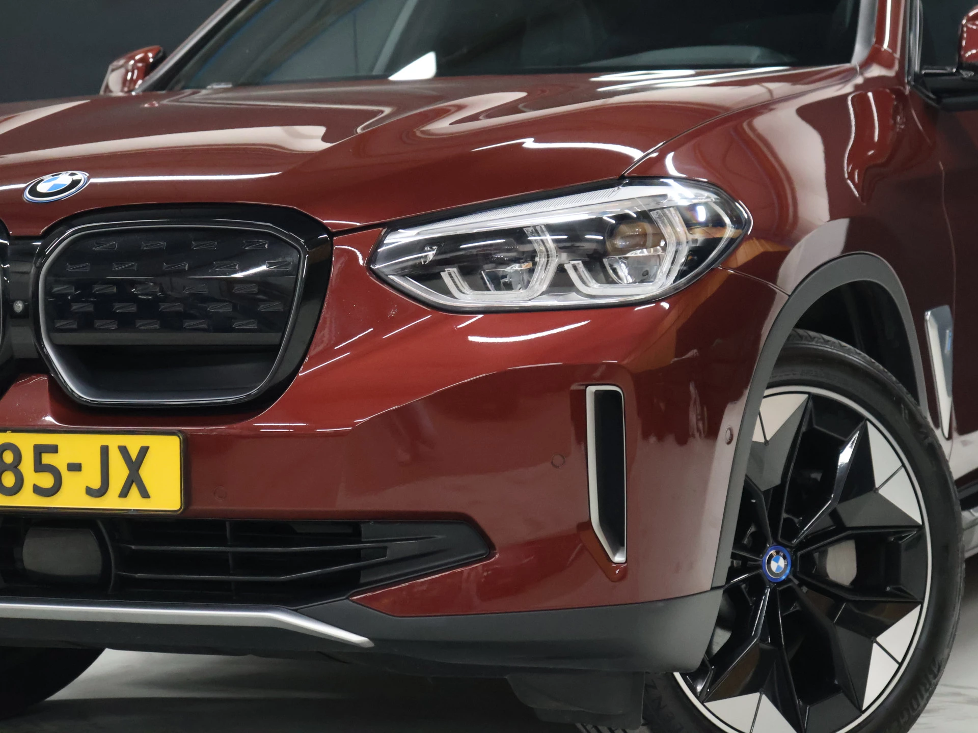 Hoofdafbeelding BMW iX3