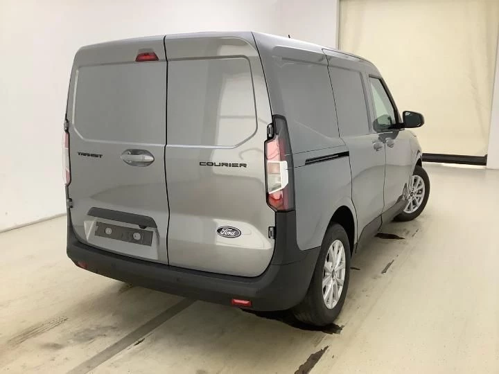 Hoofdafbeelding Ford Transit Courier