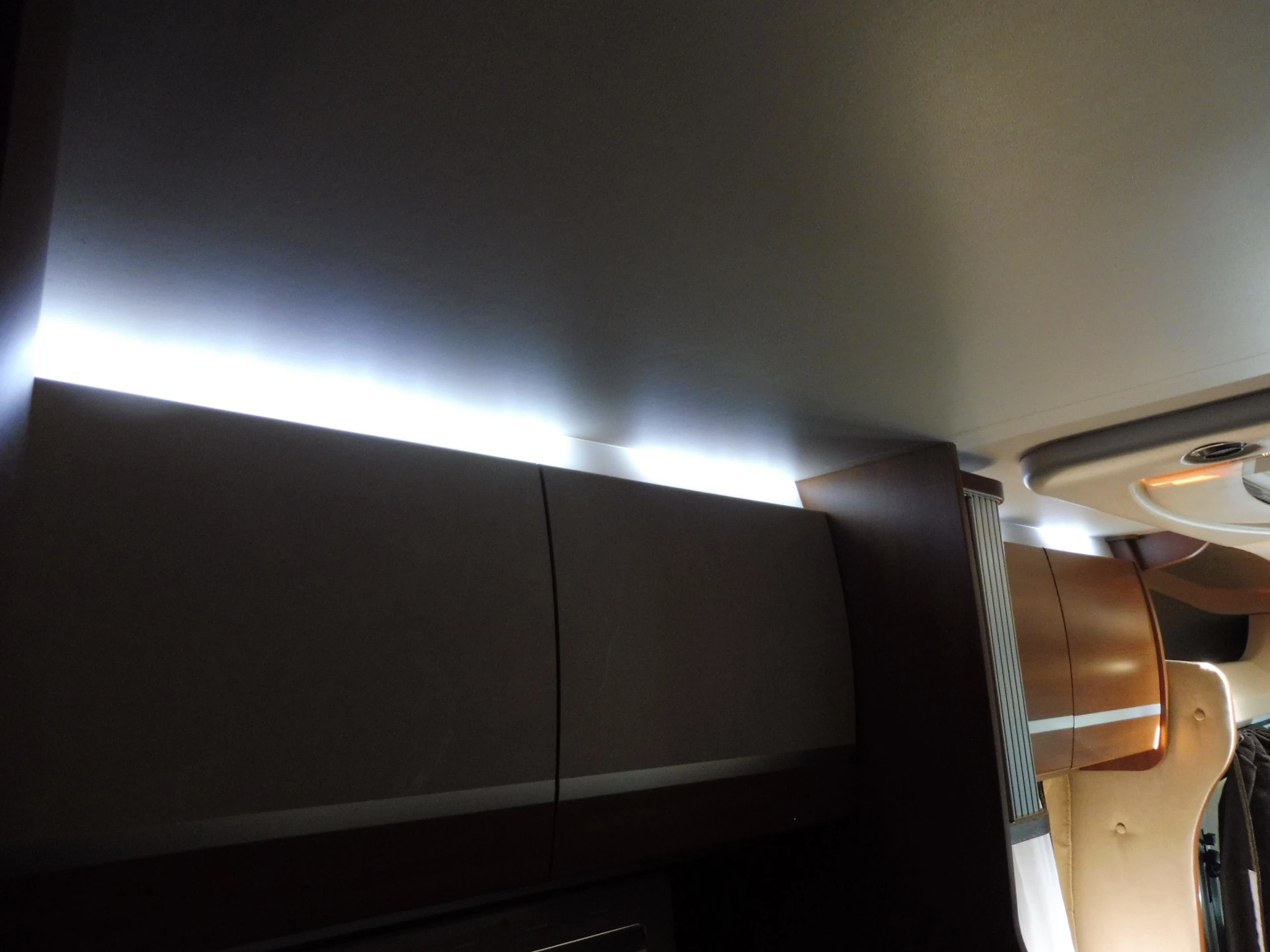 Hoofdafbeelding Challenger Mageo