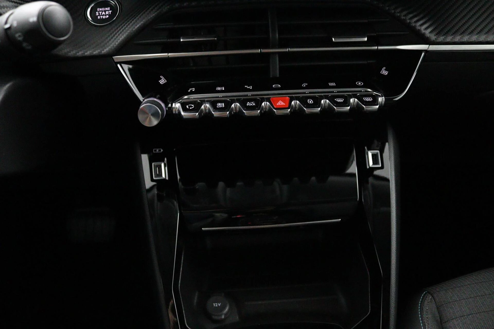 Hoofdafbeelding Peugeot e-2008