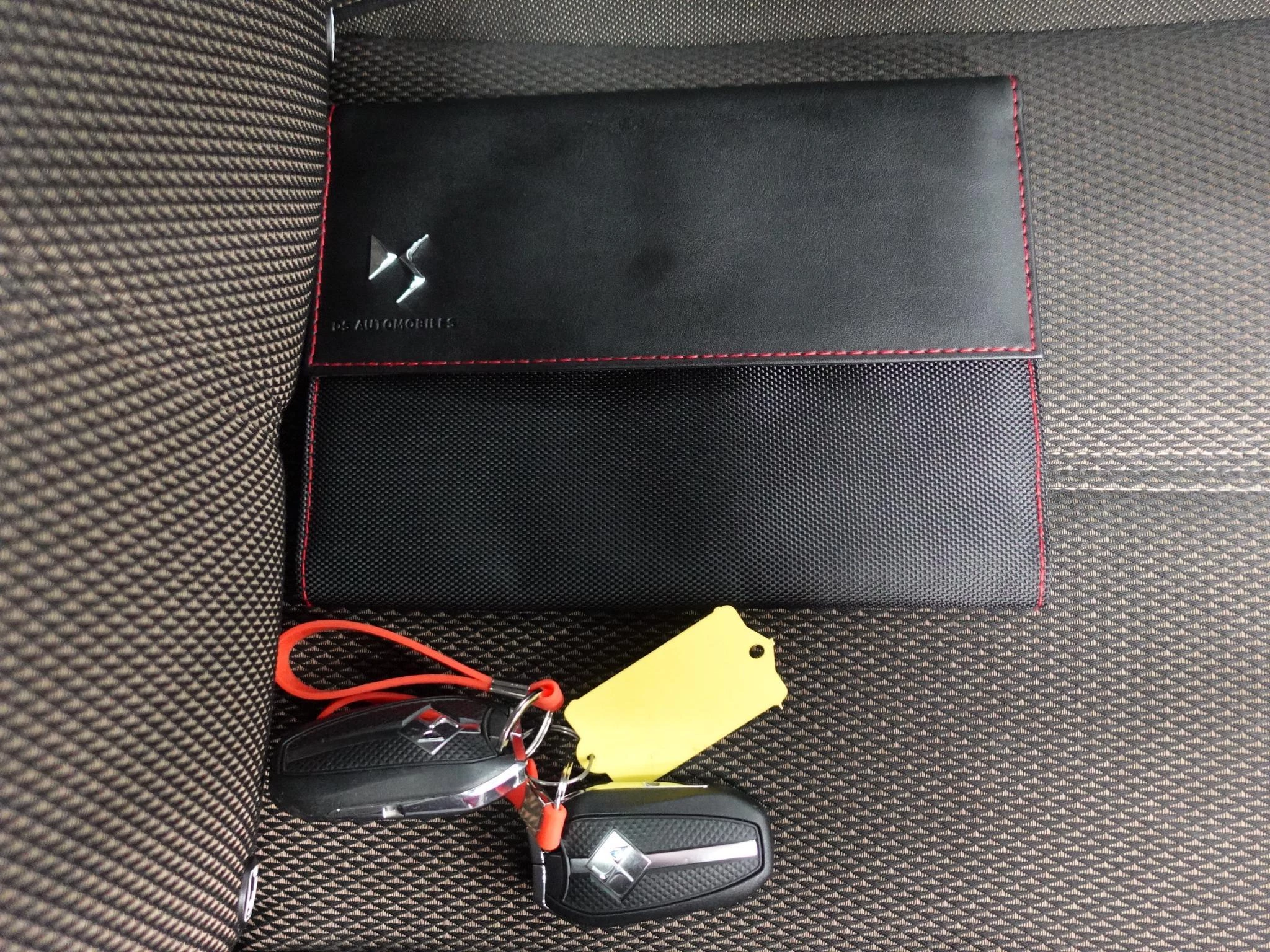 Hoofdafbeelding DS DS 3