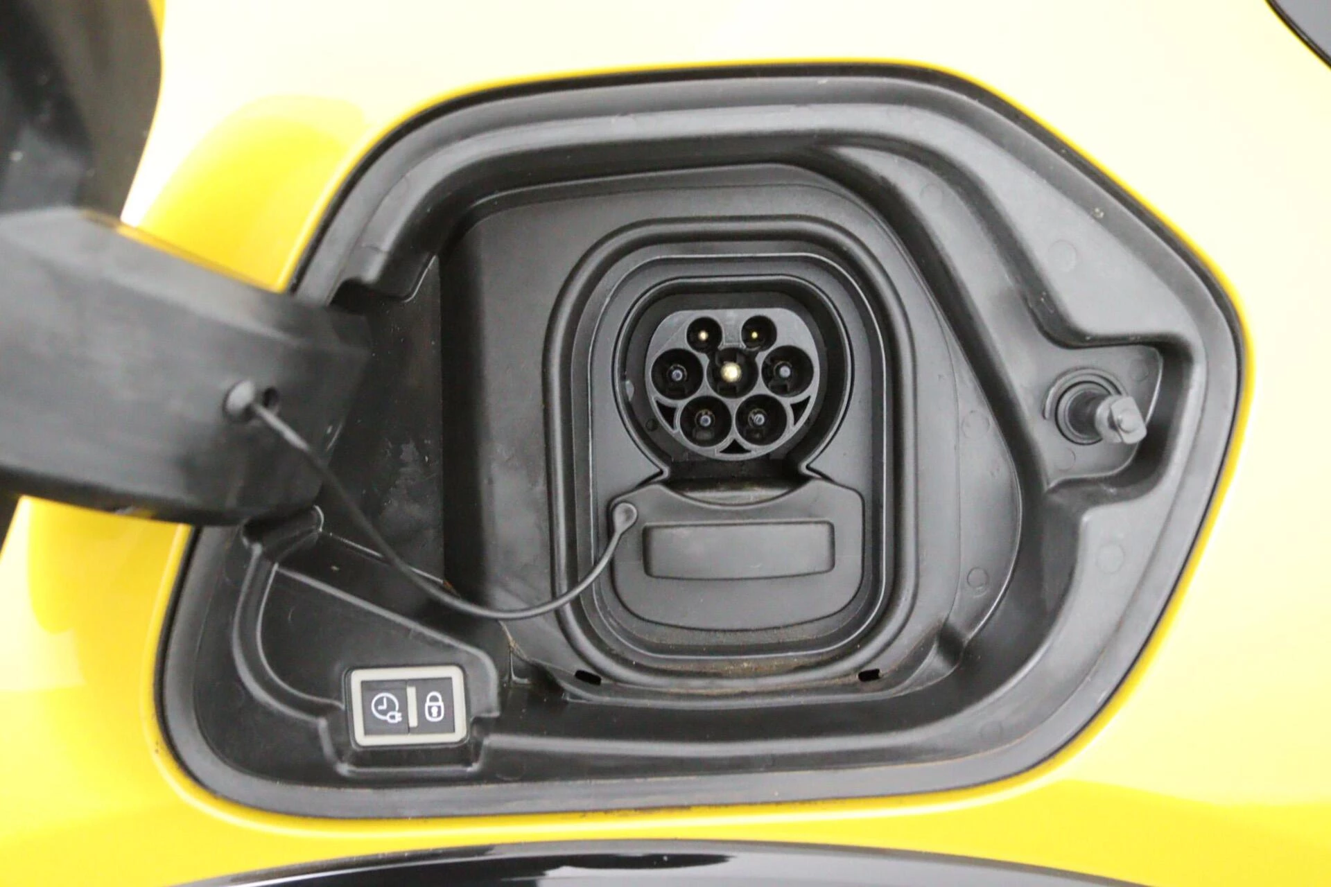 Hoofdafbeelding Peugeot e-208