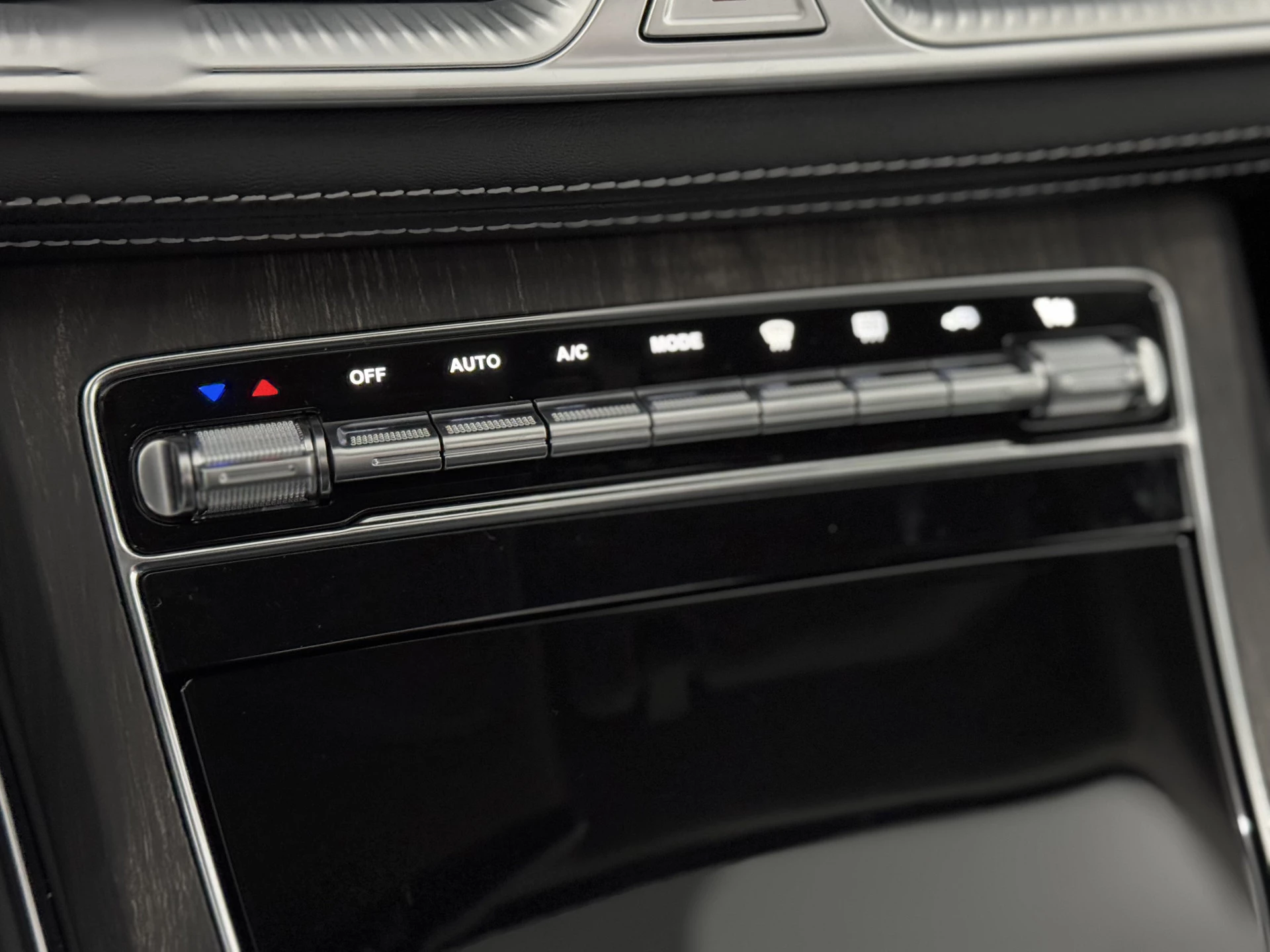 Hoofdafbeelding DFSK E5 PHEV