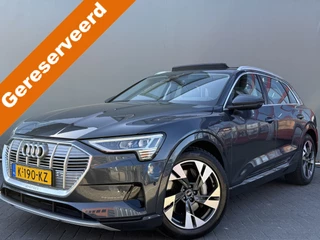 Audi e-tron BWJ 2020 55 quattro 408 PK Business edition Plus 95 kWh TREKHAAK | PANO | HALF LEDER | MEMORY STOELEN | FULL LED | ELEKTR. ACHTERKLEP | ADAPTIVE CRUISE | STOELVERW. | CARPLAY + ANDROID | NAVI | CLIMA | LMV | PDC
