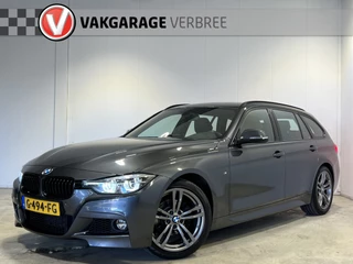 BMW 3 Serie Touring 318i M Sport Corporate Lease | Navigatie | LM Velgen 18" | Elektrisch Wegklapbare Trekhaak | Voorstoelen Verwarmd | Lederen Bekleding | Cruise Control | Airco |