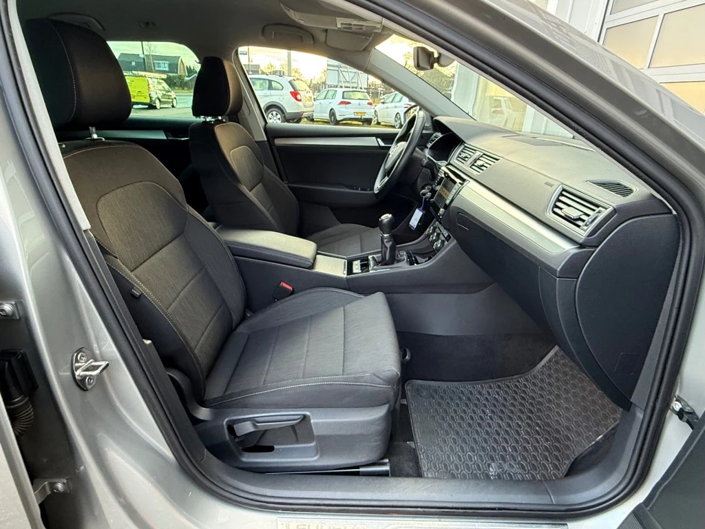 Hoofdafbeelding Škoda Superb