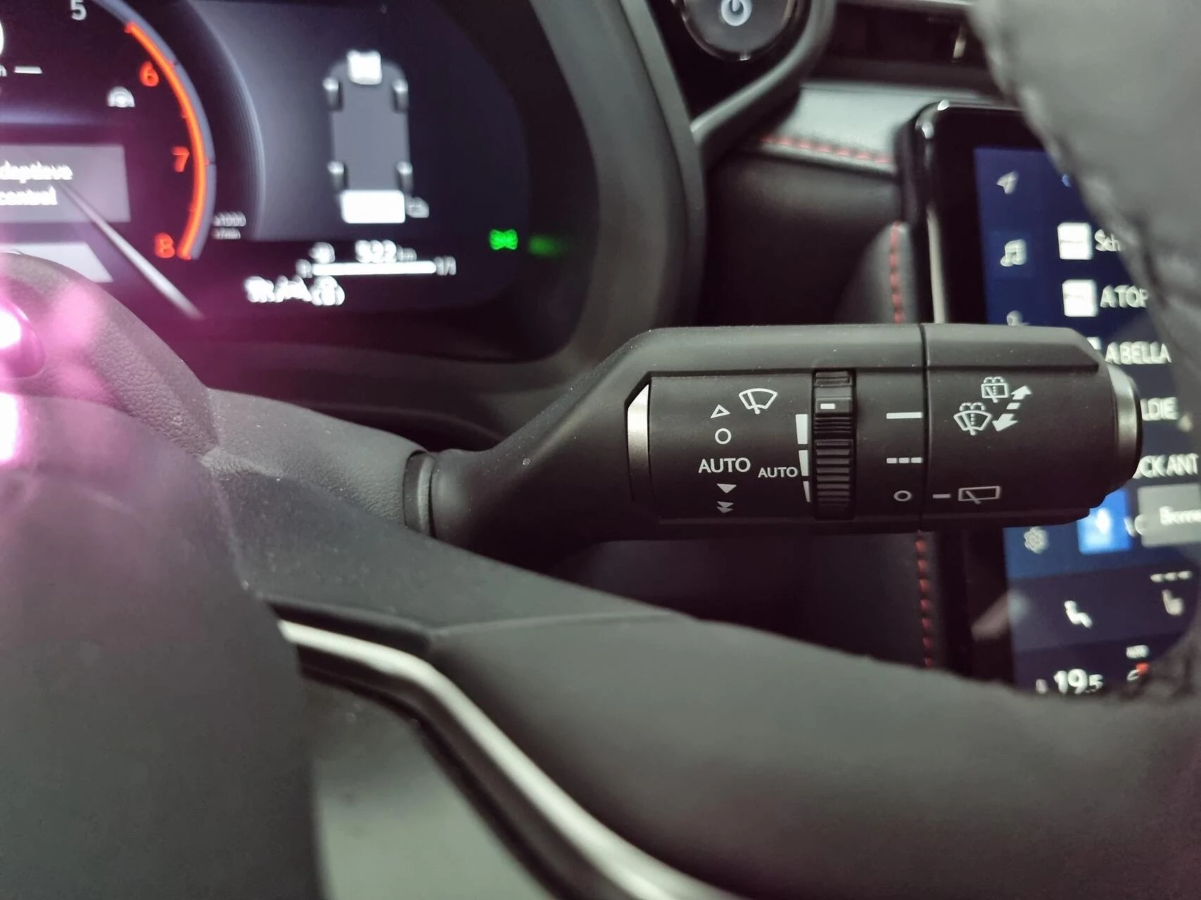 Hoofdafbeelding Lexus LBX