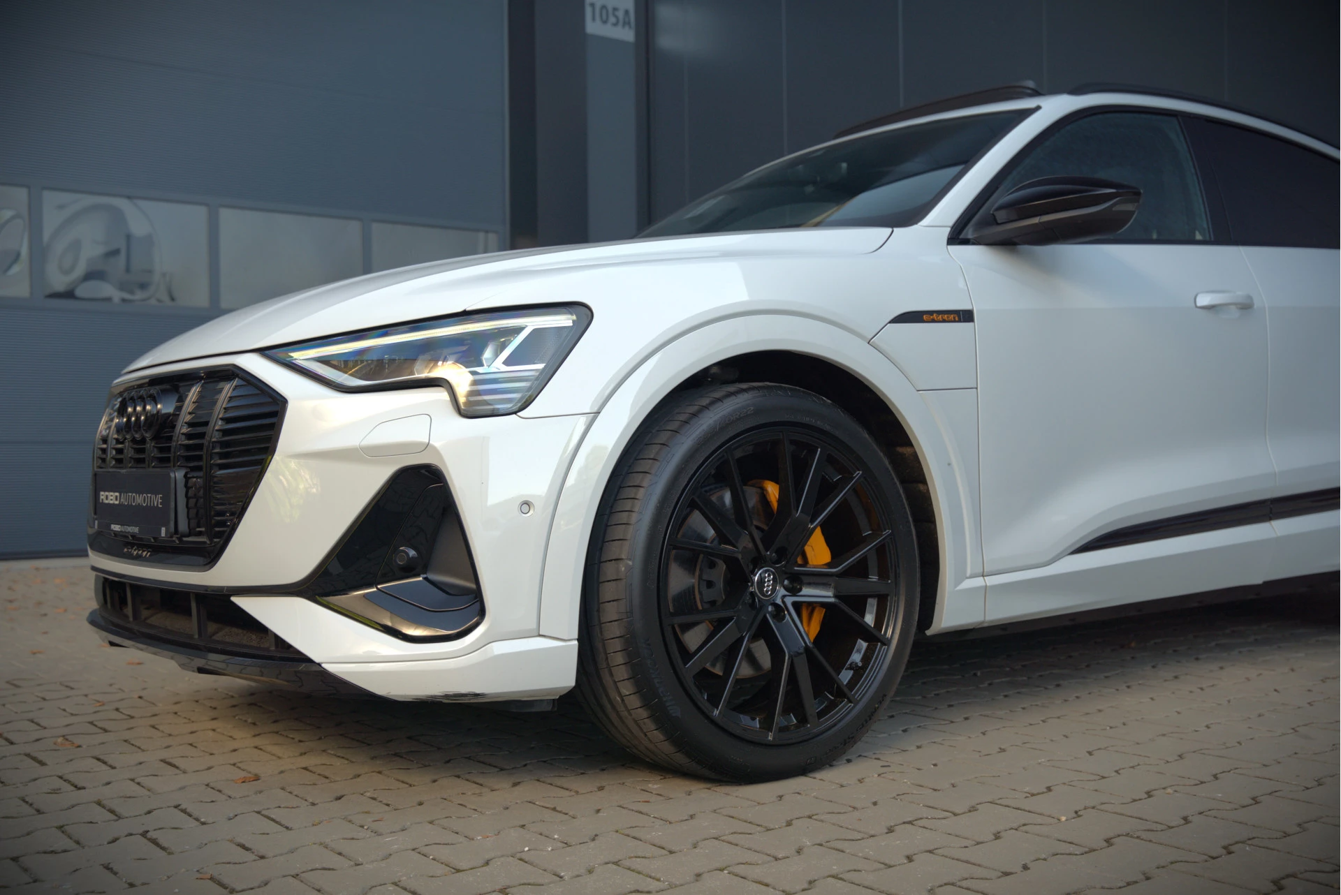 Hoofdafbeelding Audi e-tron