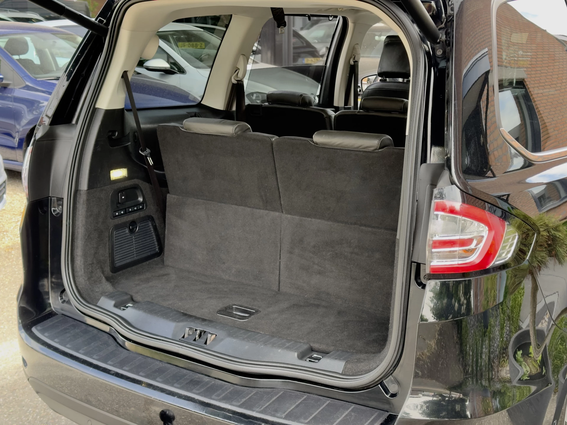 Hoofdafbeelding Ford Galaxy