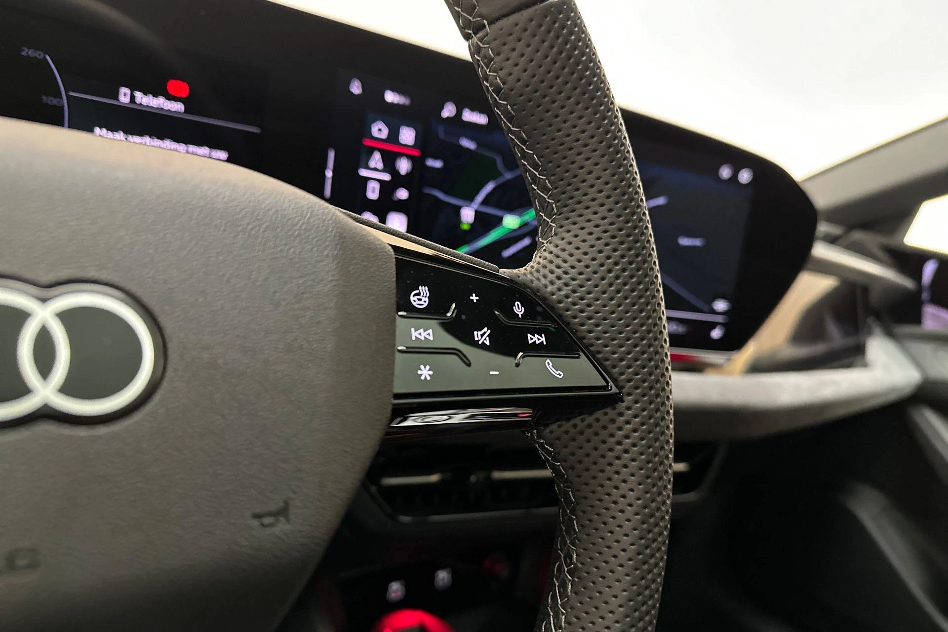 Hoofdafbeelding Audi A6 Avant e-tron