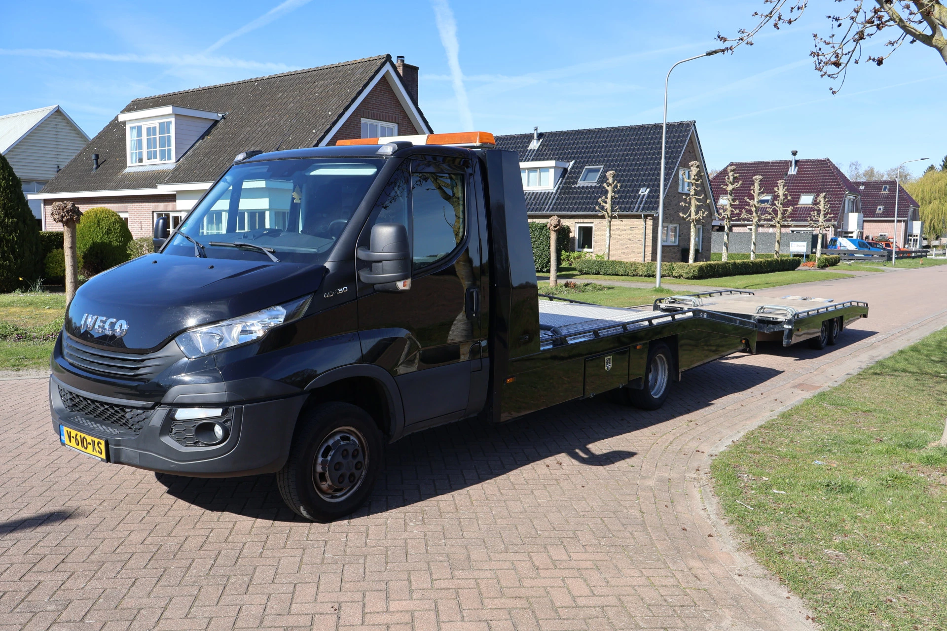 Hoofdafbeelding Iveco 40C18 AUTOMAAT,  oprijwagen Tijhof, incl tijhof aanhanger!