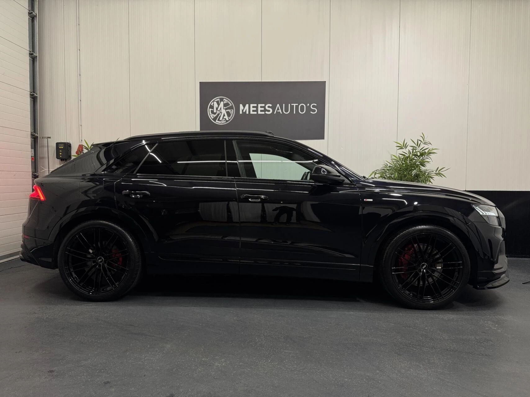 Hoofdafbeelding Audi Q8