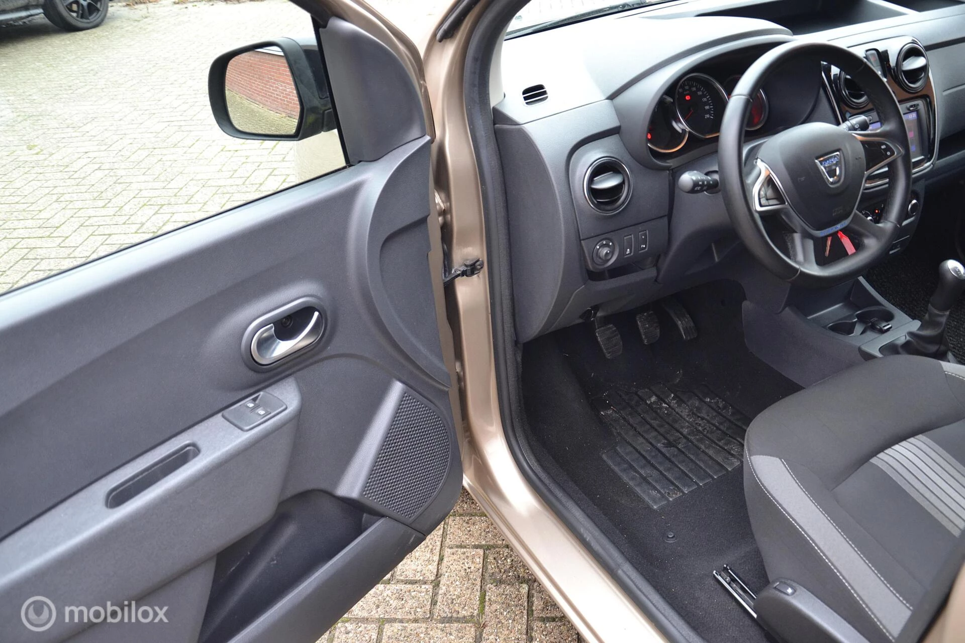 Hoofdafbeelding Dacia Dokker