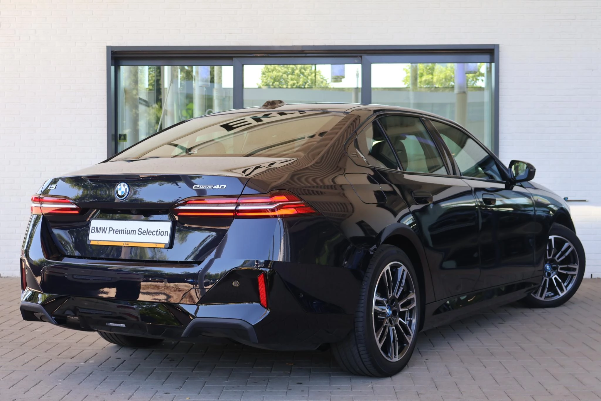 Hoofdafbeelding BMW i5