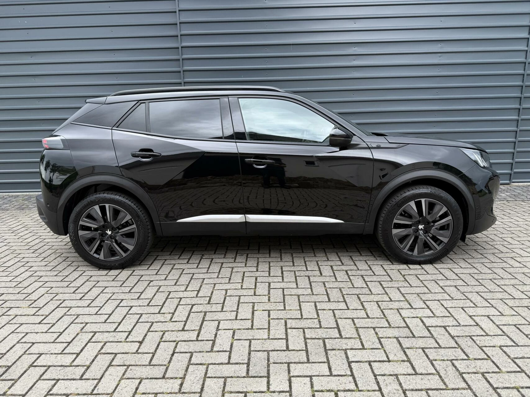 Hoofdafbeelding Peugeot e-2008