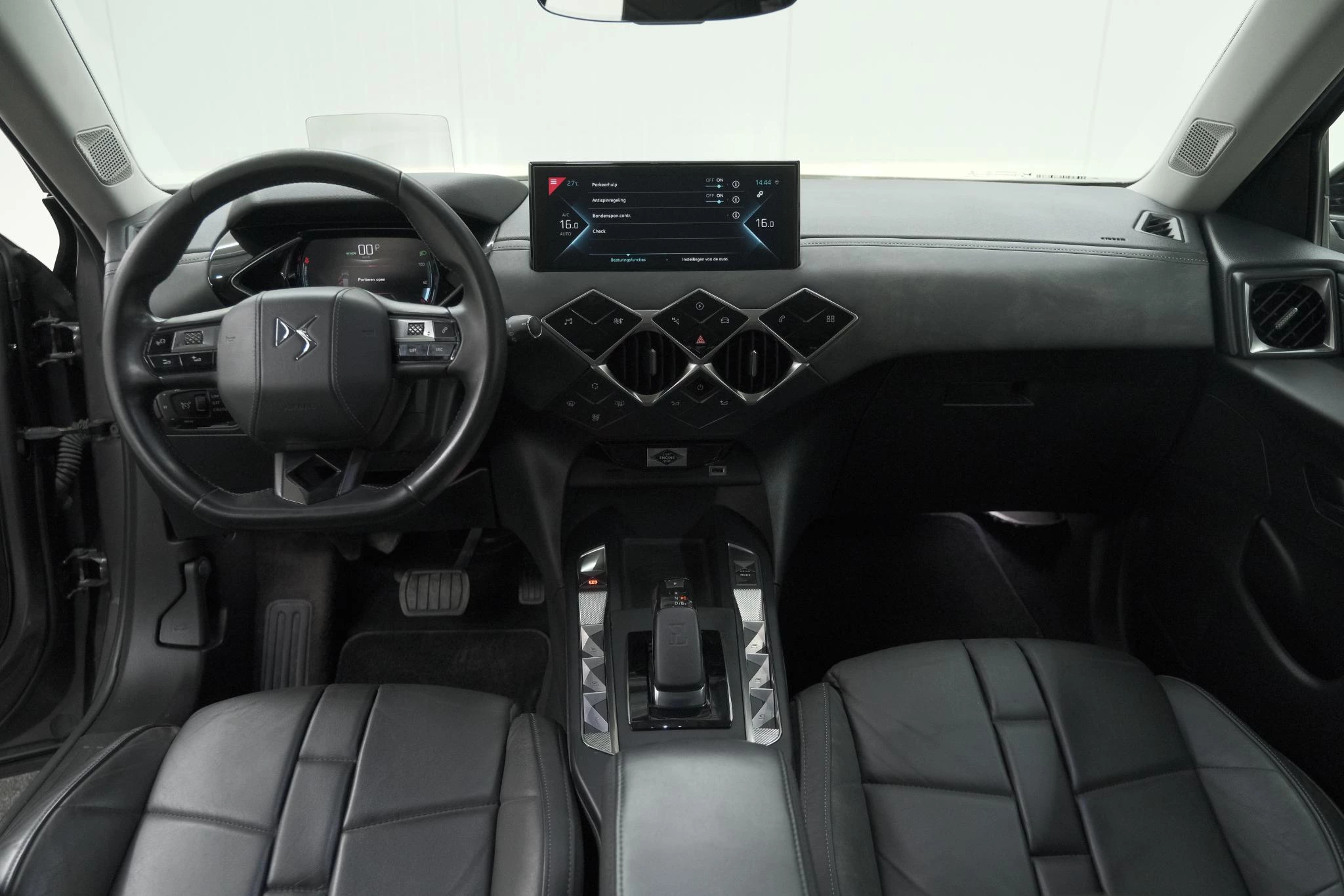 Hoofdafbeelding DS DS 3