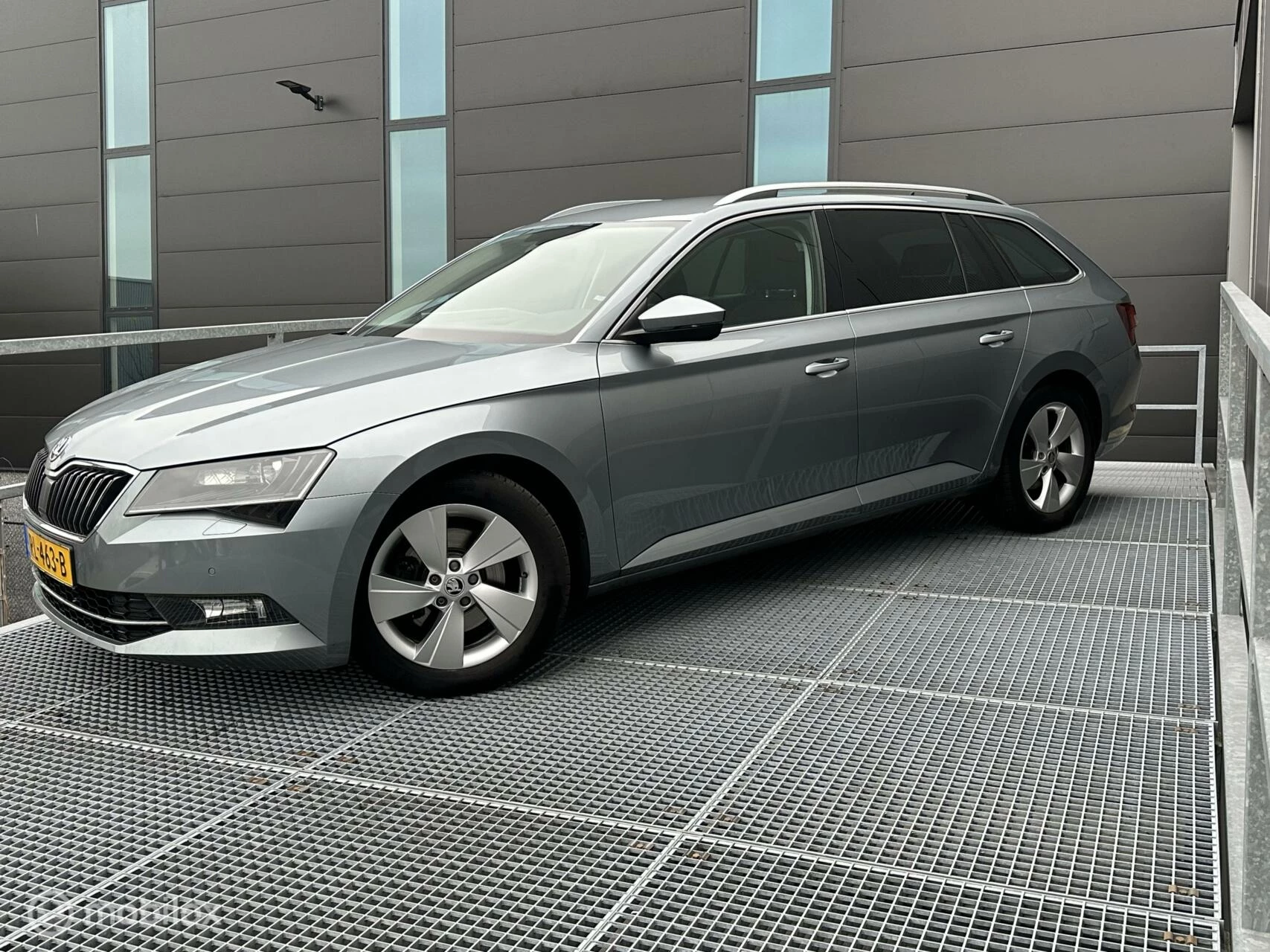 Hoofdafbeelding Škoda Superb