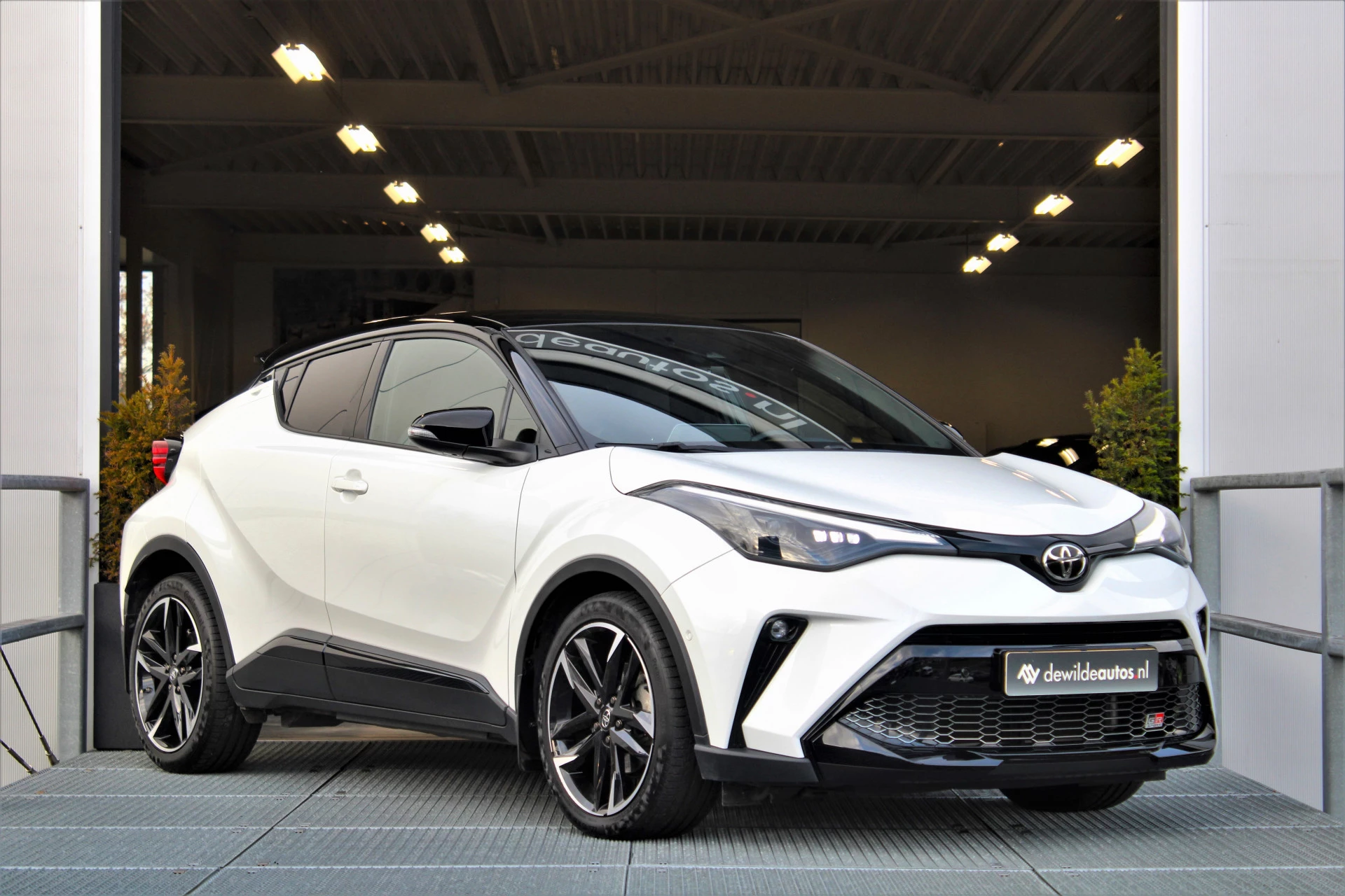 Hoofdafbeelding Toyota C-HR