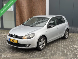 Hoofdafbeelding Volkswagen Golf Volkswagen Golf 1.2 TSI Highline BlueMotion| camera| CarPlay