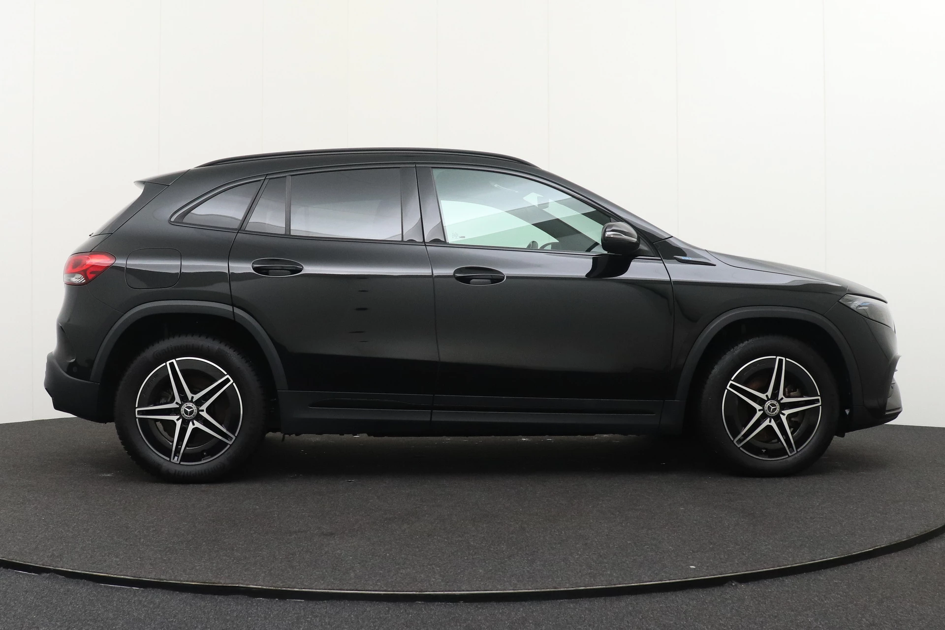 Hoofdafbeelding Mercedes-Benz EQA