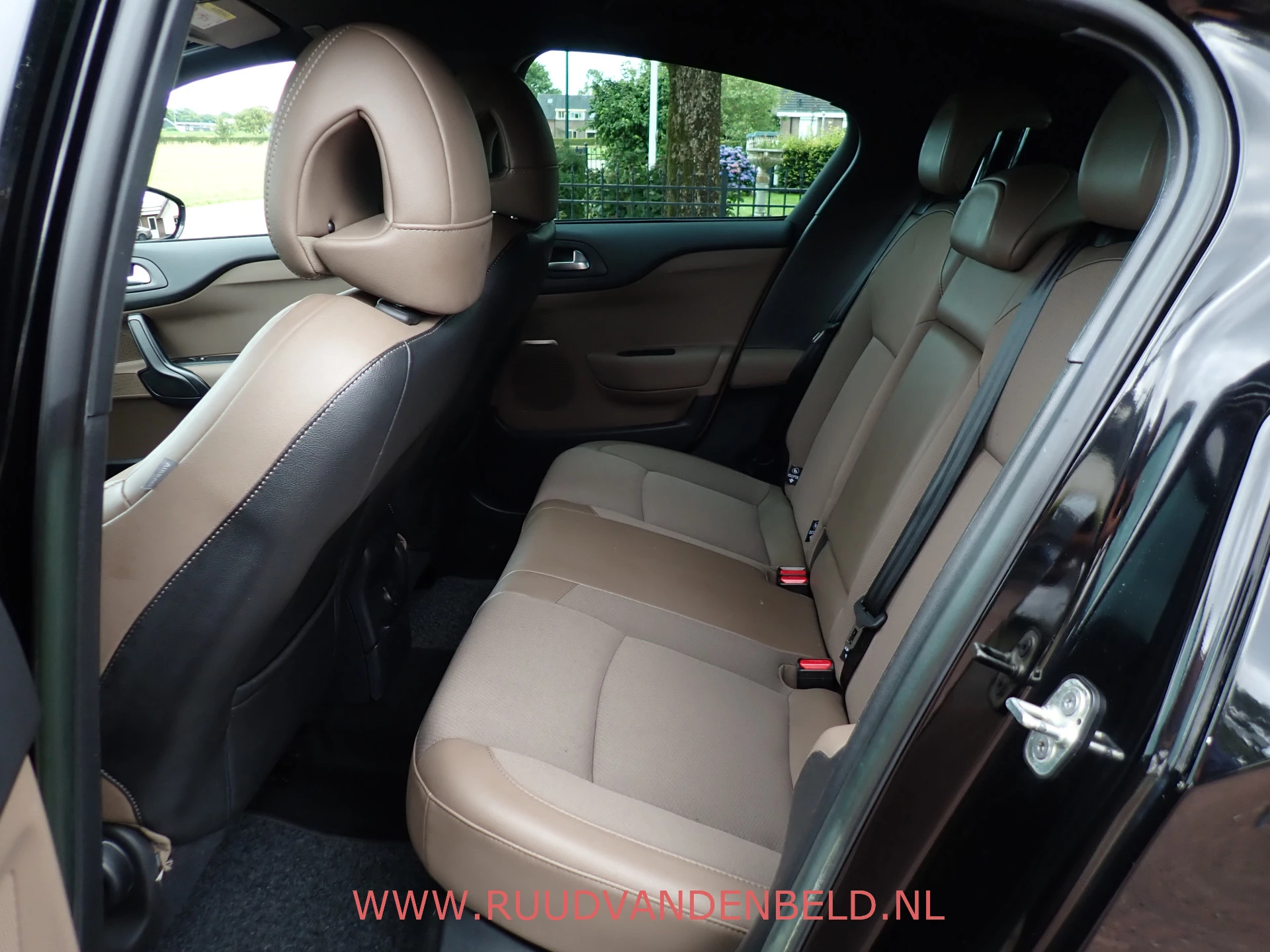 Hoofdafbeelding DS DS 4