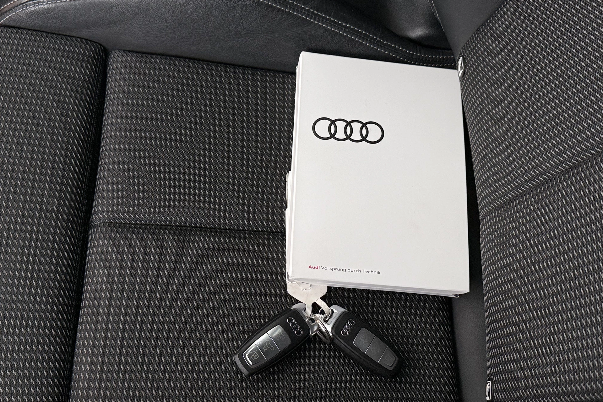 Hoofdafbeelding Audi Q4 e-tron