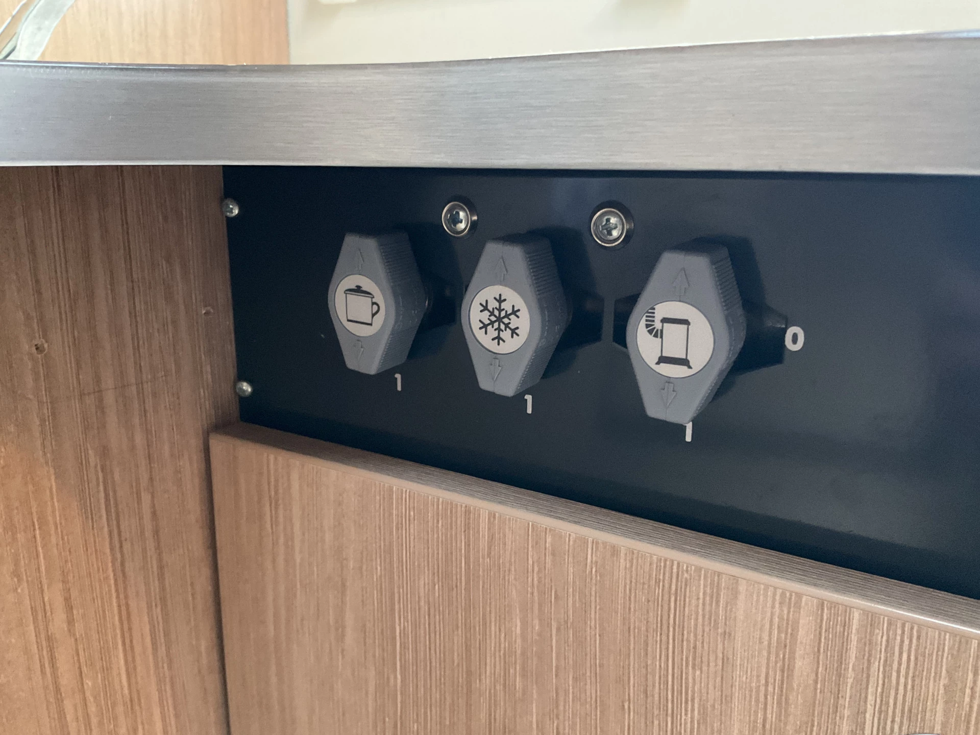 Hoofdafbeelding Carado T 59 2.3 131pk Airco Cruise Trekhaak Fietsendrager 2-Persoons Sunlight Carado