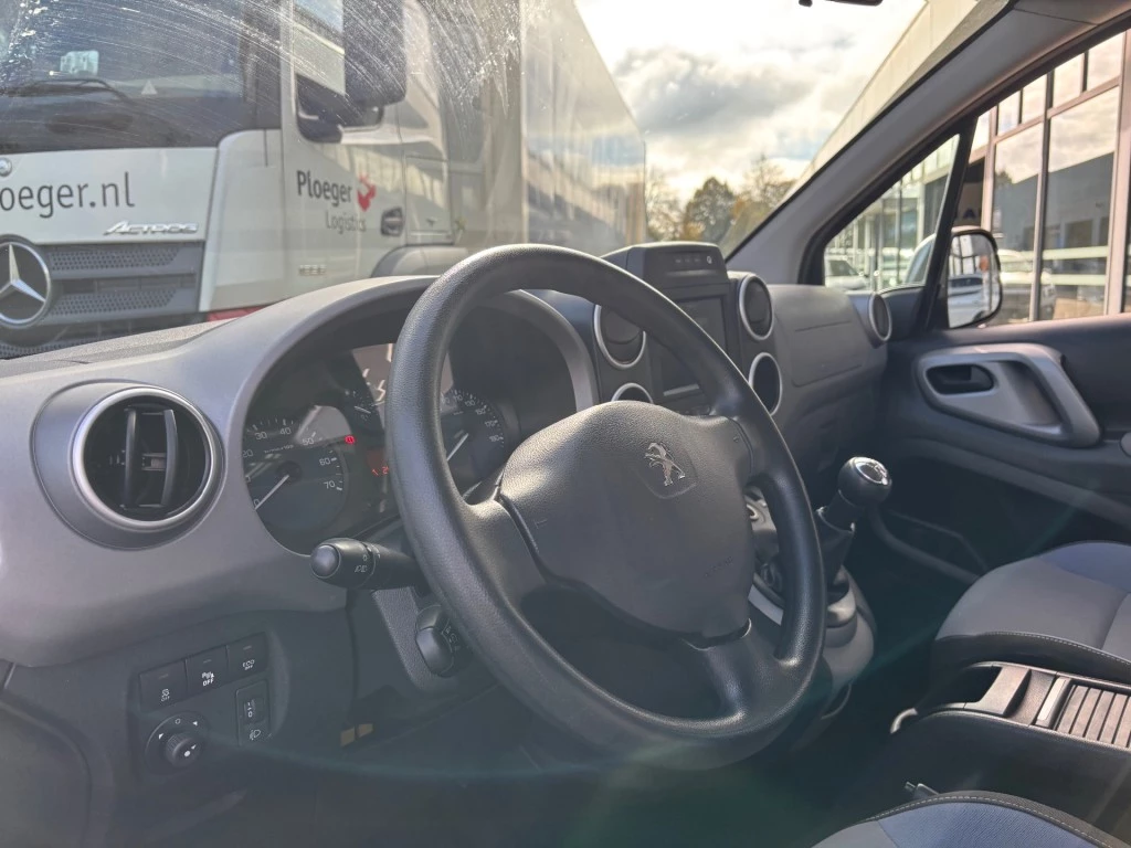 Hoofdafbeelding Peugeot Partner