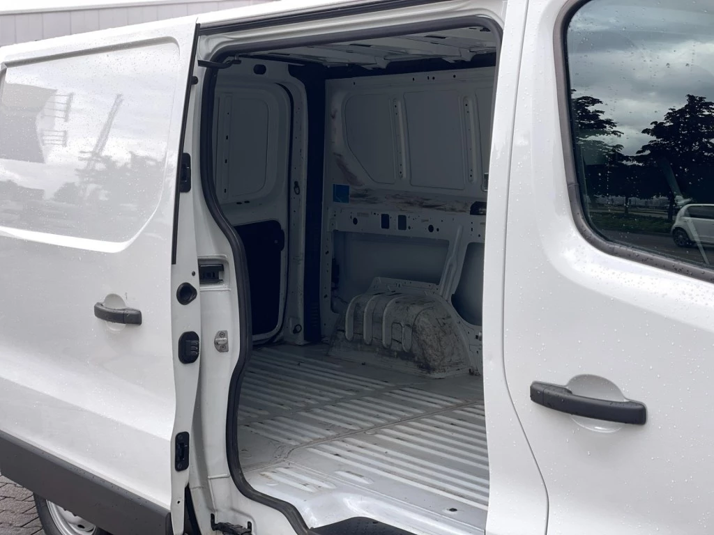Hoofdafbeelding Nissan NV300