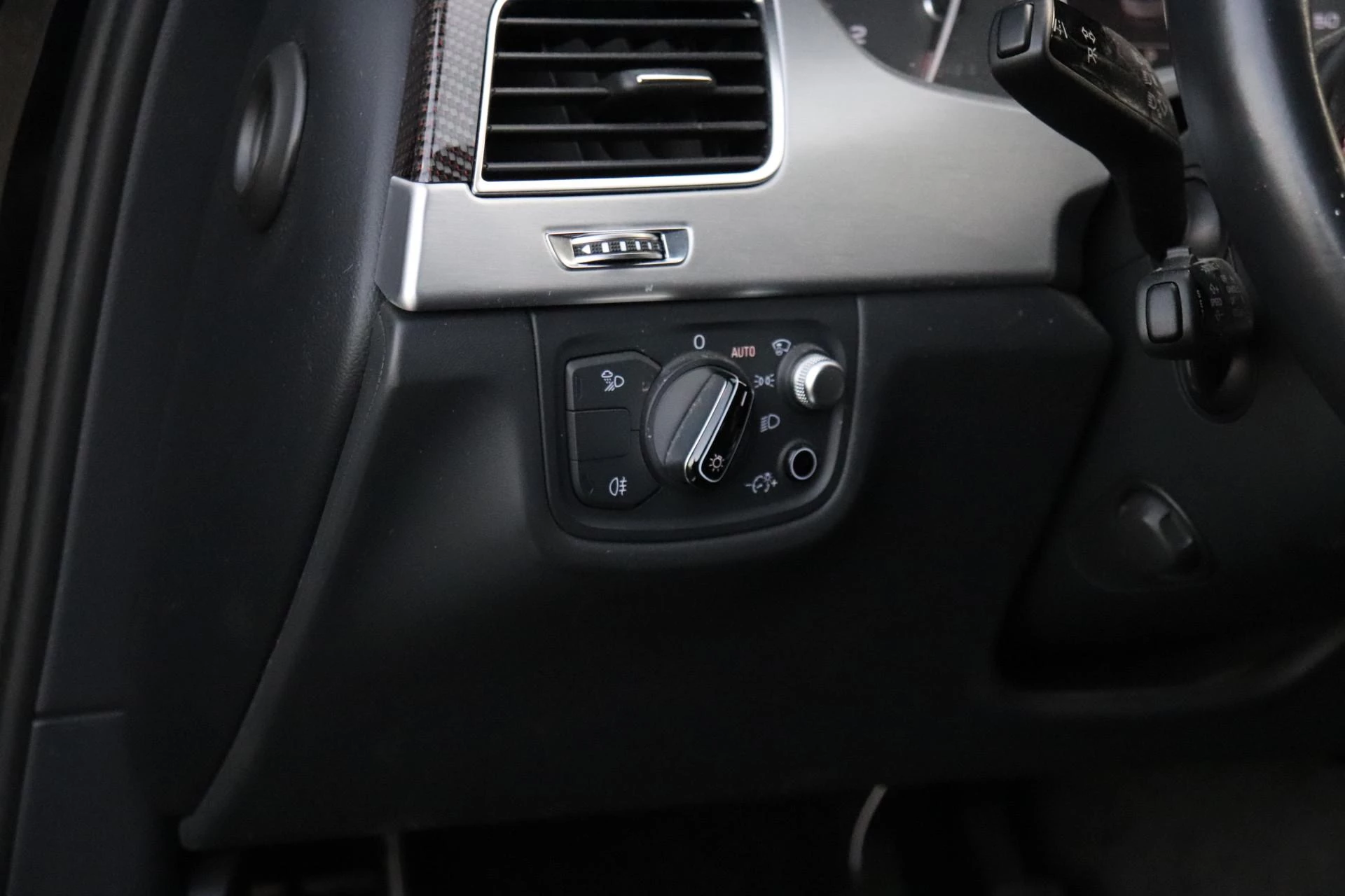 Hoofdafbeelding Audi A8