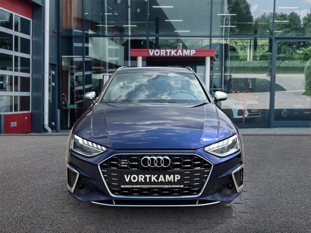 Hoofdafbeelding Audi S4