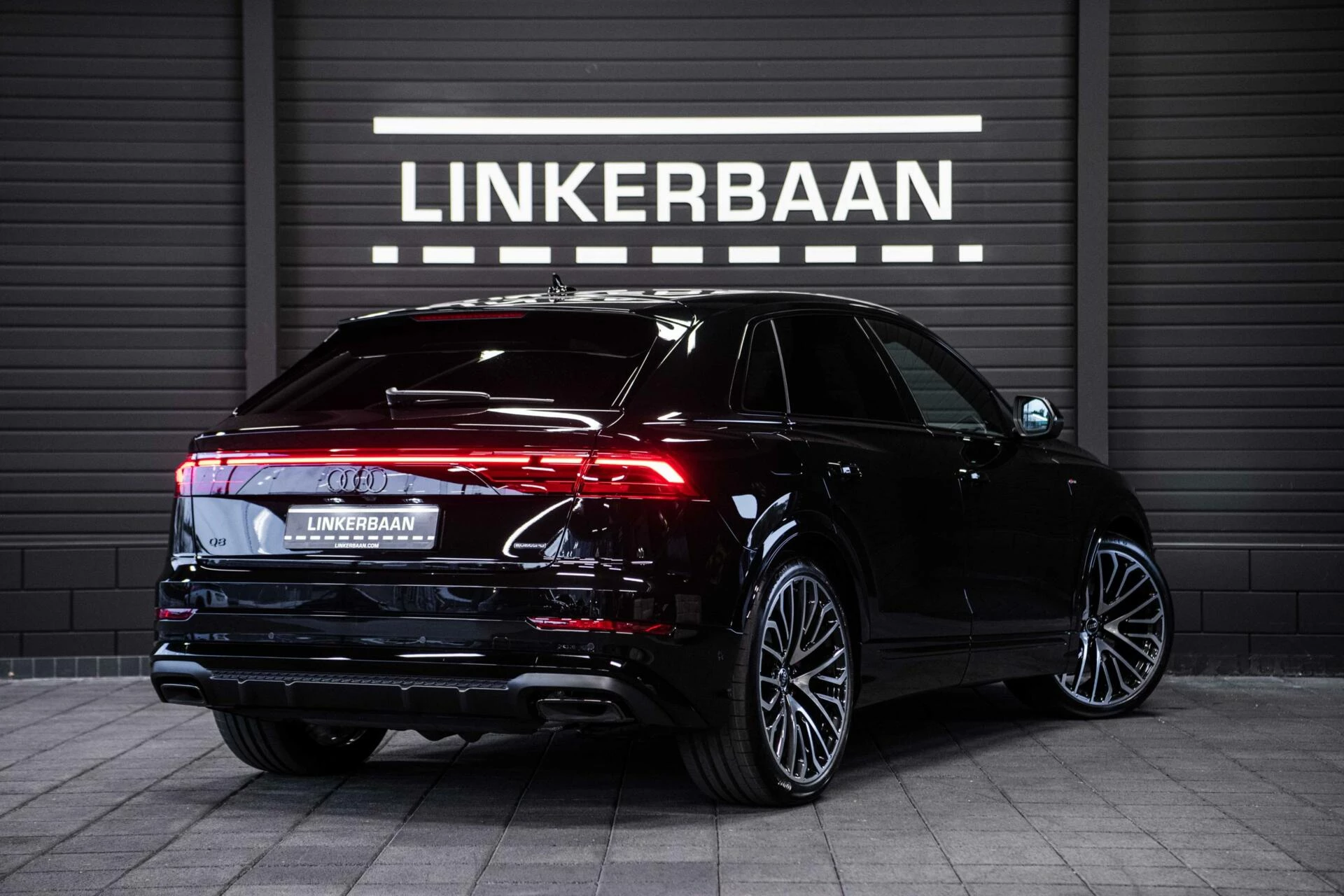 Hoofdafbeelding Audi Q8