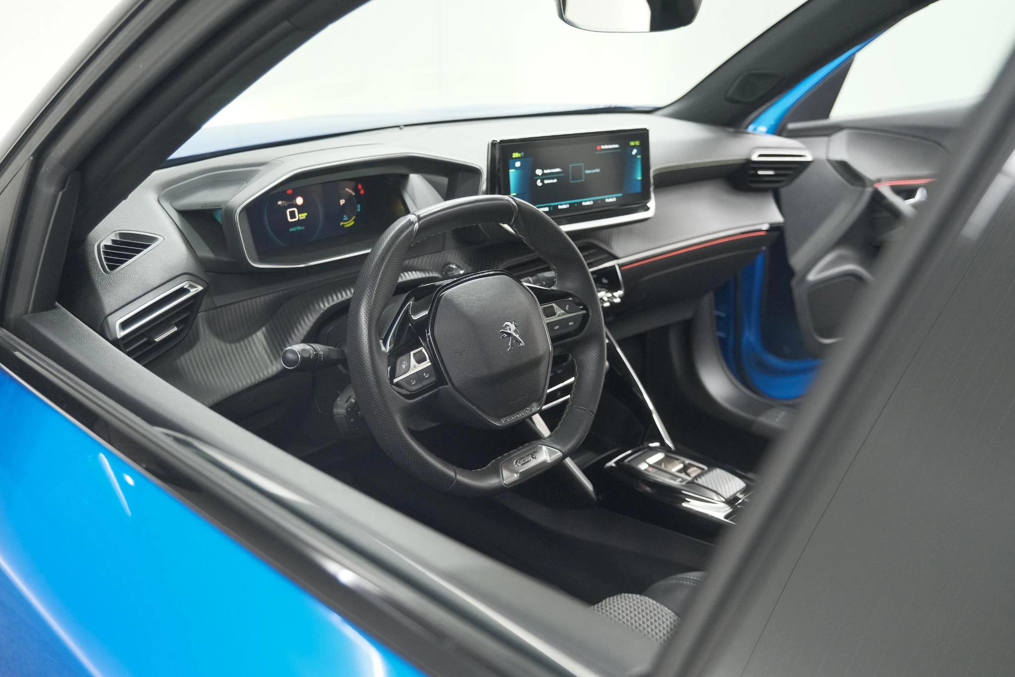 Hoofdafbeelding Peugeot e-2008
