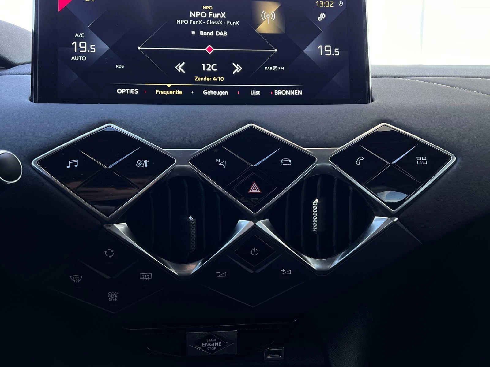 Hoofdafbeelding DS DS 3