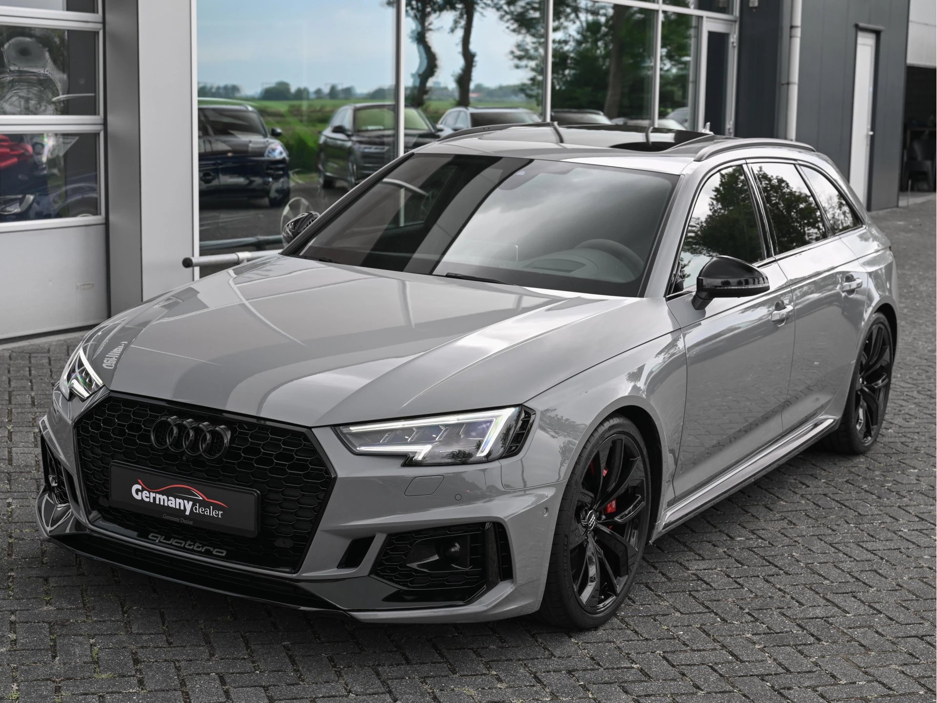 Hoofdafbeelding Audi RS4