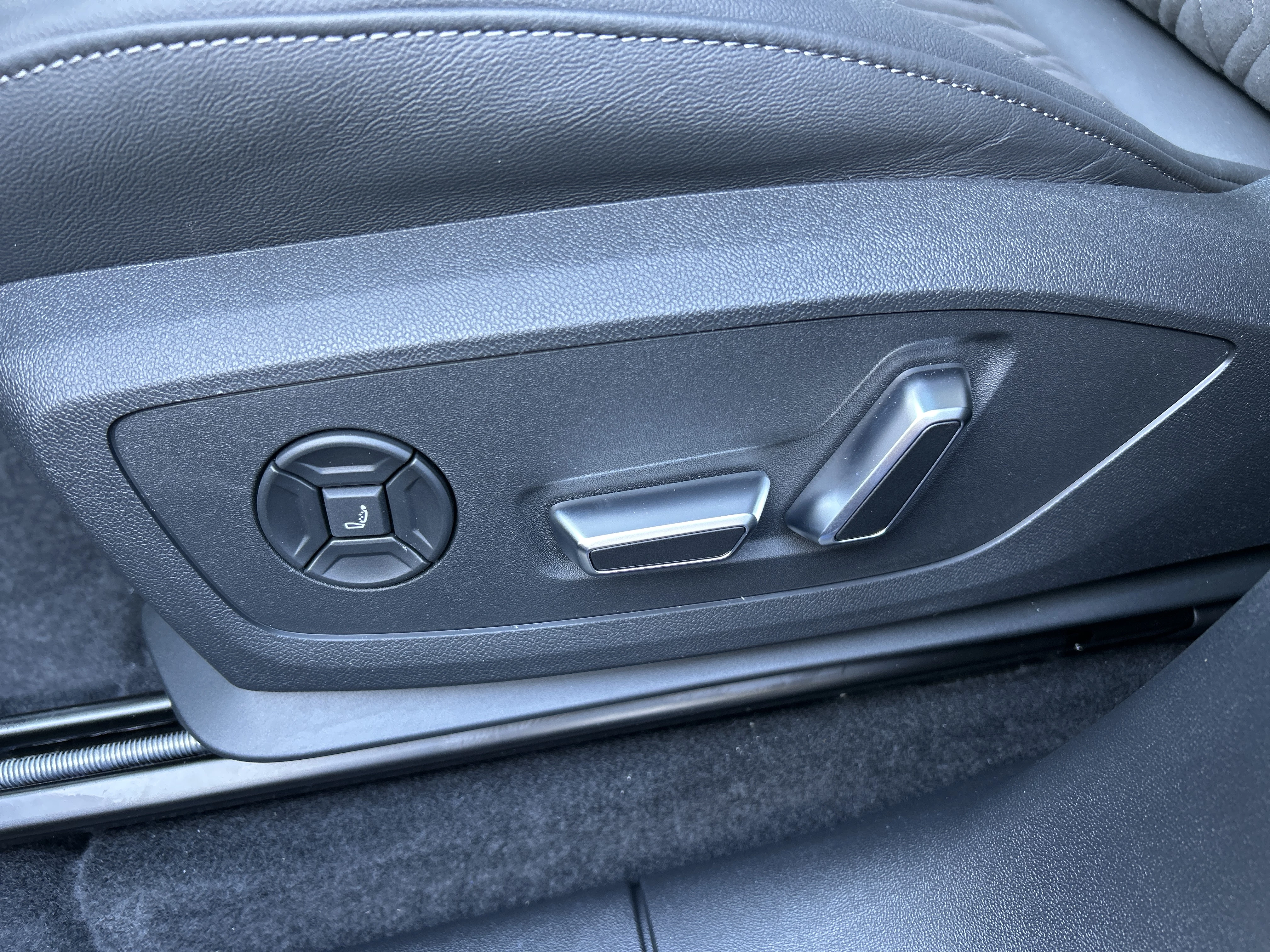 Hoofdafbeelding Audi Q6 e-tron