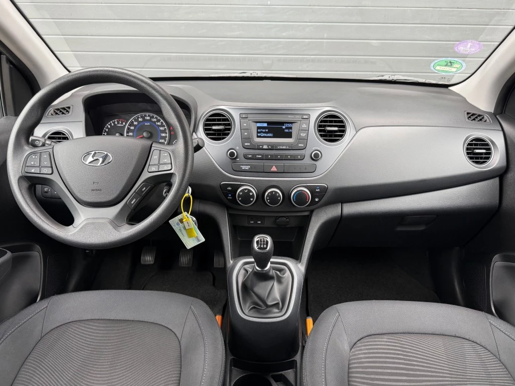 Hoofdafbeelding Hyundai i10