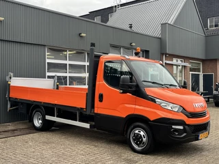 Iveco Daily 35C14 2.3 375 Laadklep 500kg Trekhaak 3500kg trekgewicht Airco 2-Persoons Open laadbak Pick-up P-up Bakwagen Telefoonverbinding 1e eigenaar Euro 6 Bpm vrij !!!
