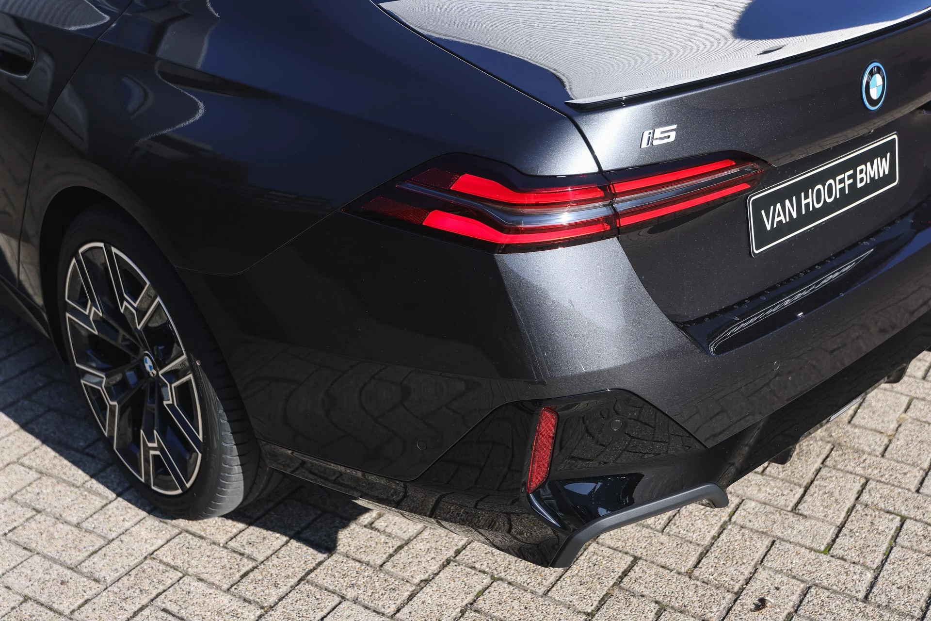 Hoofdafbeelding BMW i5